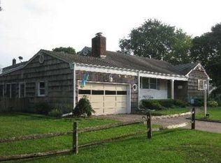 2 Rumson Rd, Massapequa, NY 11758