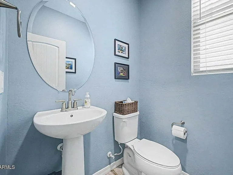 1033 S 150th Dr — Photo 10
