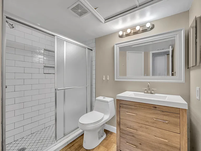 364 Northpointe Ct #206 — Photo 15