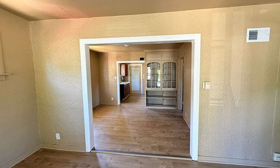 1st image of 6025 N 35th St