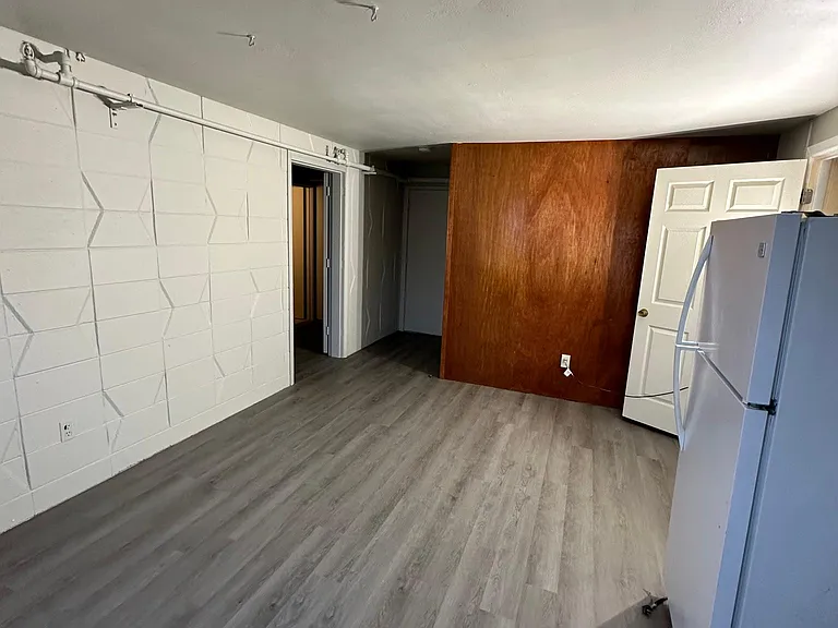 1637 Washington Ave #12 — Photo 5