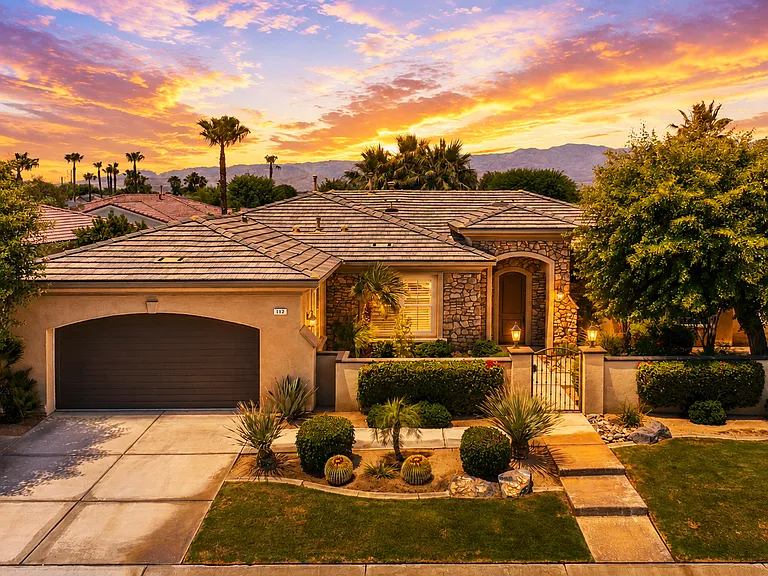 112 Tesori Dr — Photo 2