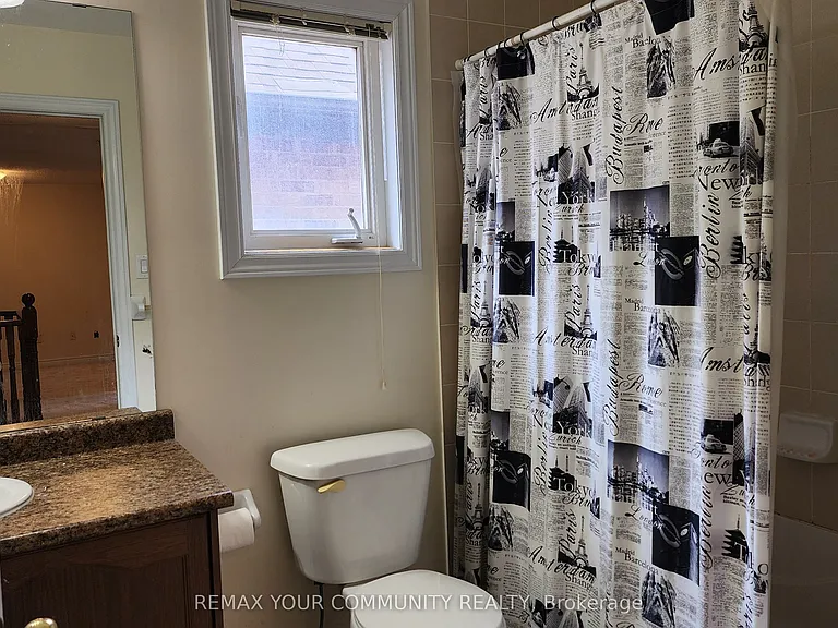 3 Prince Of Wales Dr — Photo 23