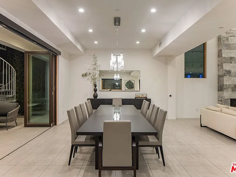 12443 W Sunset Blvd — Photo 11