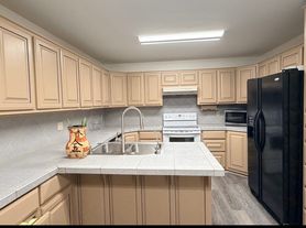 9919 E High Meadows Dr, Rogers, AR