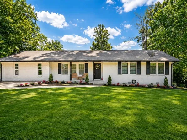 150 Sims St, Winder, GA 30680