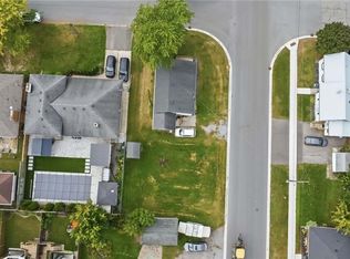 14 Sauer Ave, Welland, ON L3B5H2