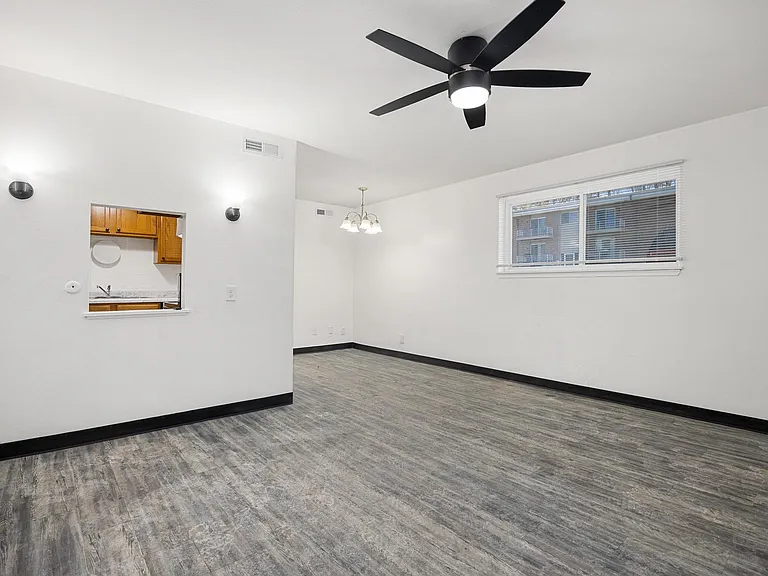 Forest Hills Apartments — Photo 26