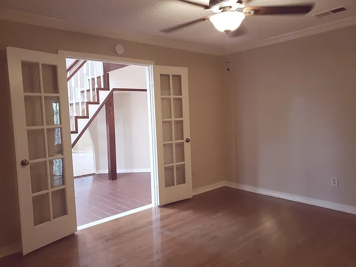 2217 Rockwood Dr — Photo 20