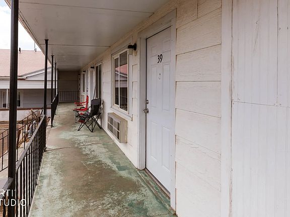 4th image of 190 S Main St #39