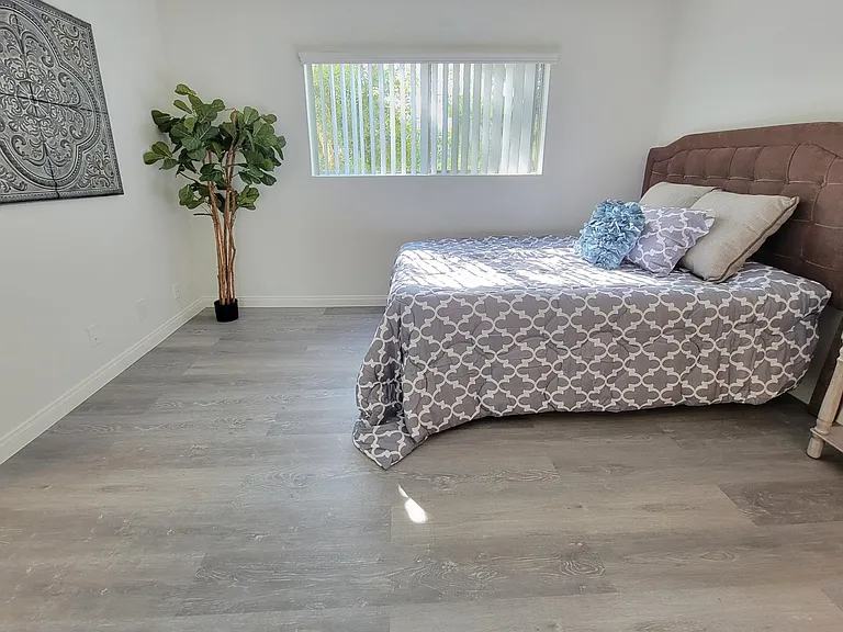Darby Apartments — Photo 10
