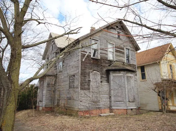 622 W Howard St, Muncie, IN 47305