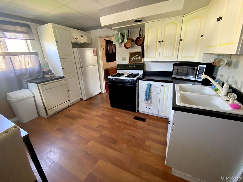 33 5th St, South Range, MI 49963 MLS 50121055 Zillow