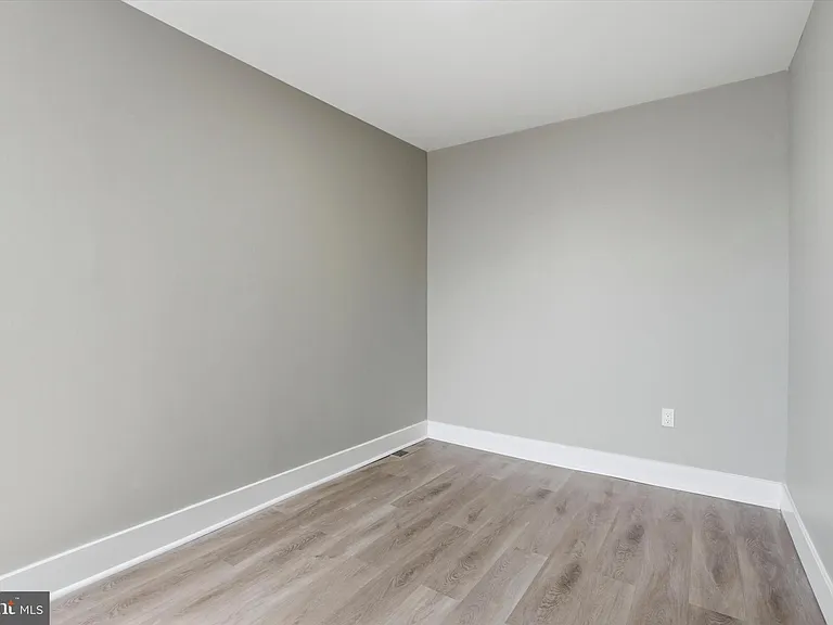 3185 Agate St — Photo 18