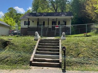 101 Douglas Ln, Harriman, TN 37748