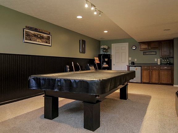 3rd image of 2127 Golfview Ct