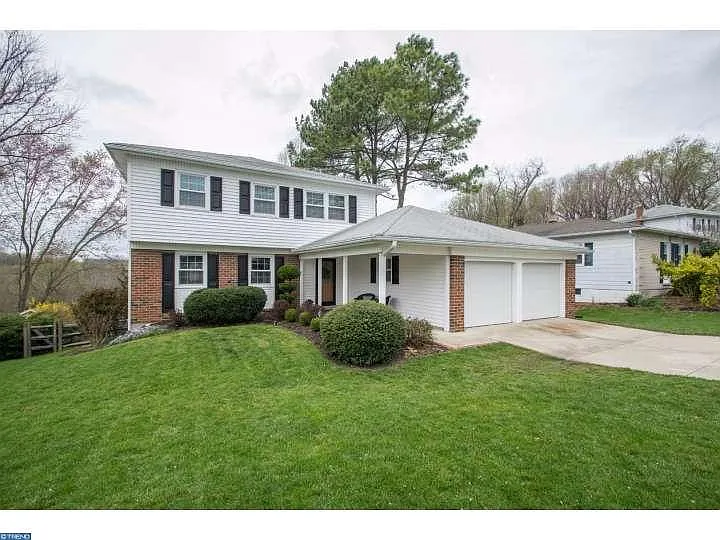 1120 Elderon Dr photo 1