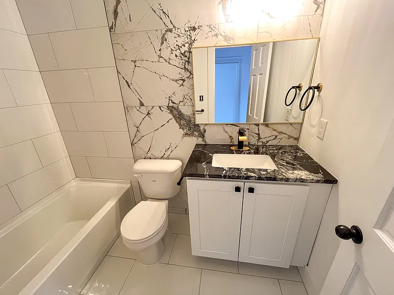 309 Hinton St — Photo 10