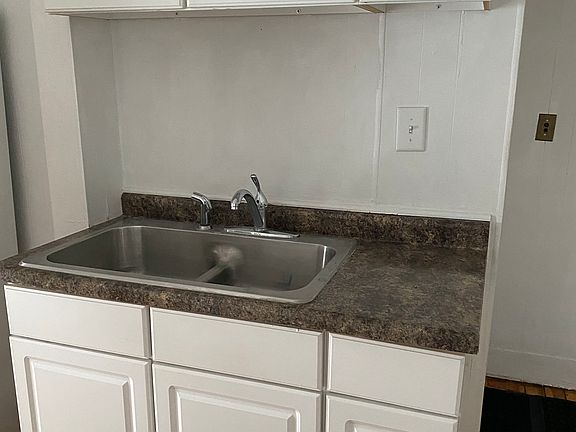 5th image of 1026 4th St #2