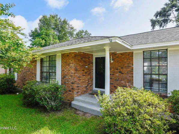 108 Shore Dr, Long Beach, MS 39560