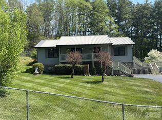 342 Mountain View Rd, Burnsville, NC 28714