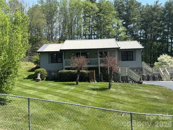 342 Mountain View Rd, Burnsville, NC 28714