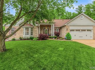 211 Cobblefield Ct, Ballwin, MO