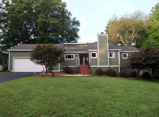 9032 Raintree Ln, Charlotte, NC 28277