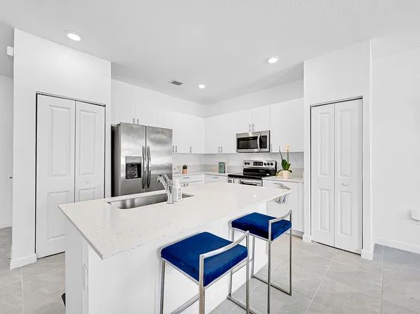 20357 NW 4TH Path, Miami Gardens, FL 33169