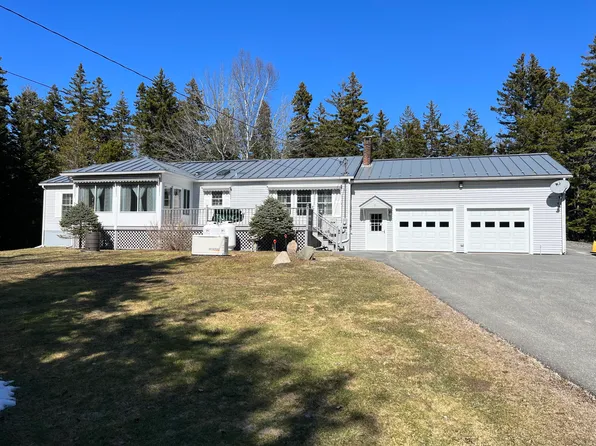 42 Bunker Road, Winter Harbor, ME 04693