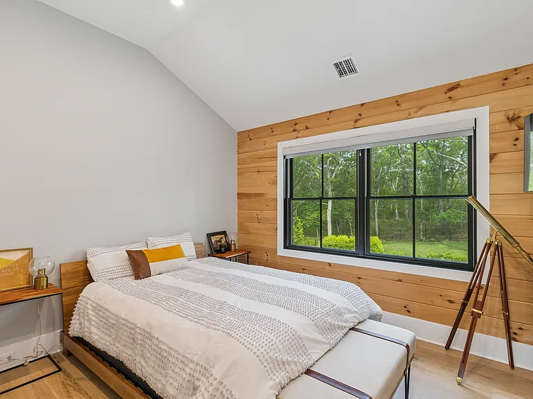 28 Whooping Hollow Rd — Photo 21