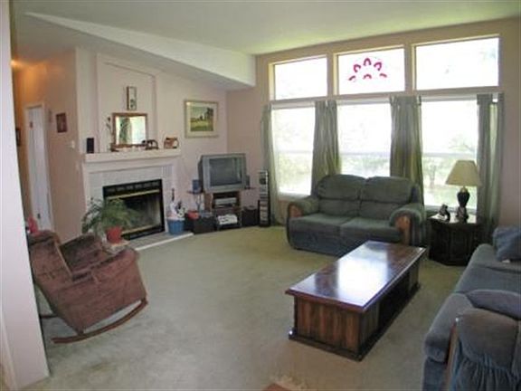 3rd image of 1459 E #B