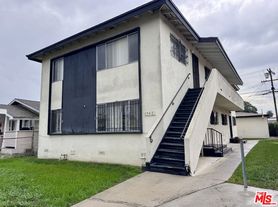 1542 W 60th St, Los Angeles, CA