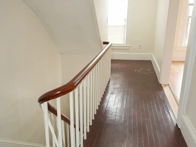 16 Front St #2 — Photo 6