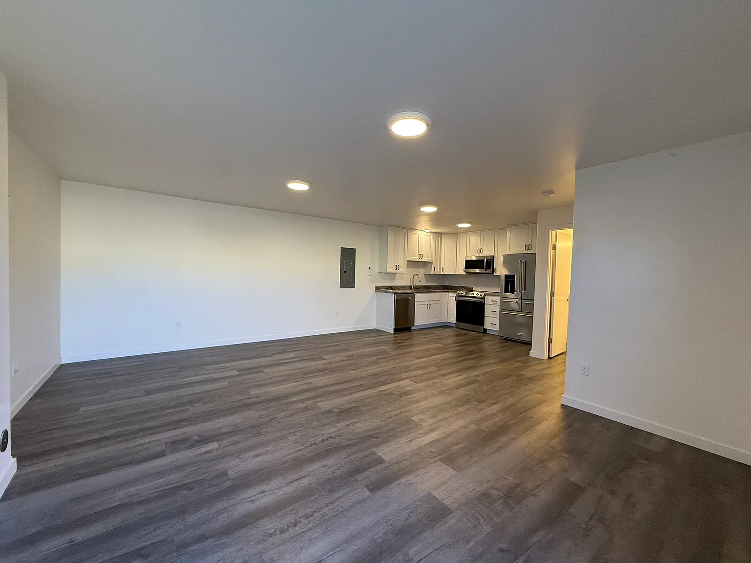Studio, 600 sqft, $1,000 — Photo 2