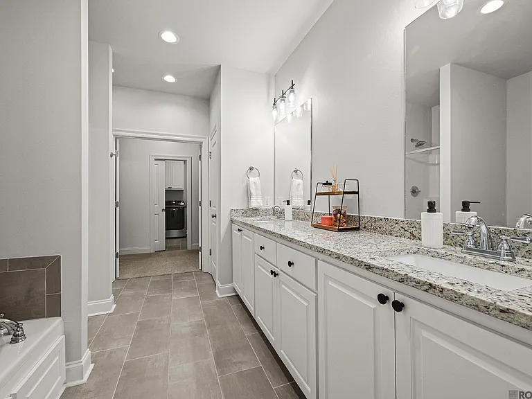 904 Dorado Ave — Photo 12