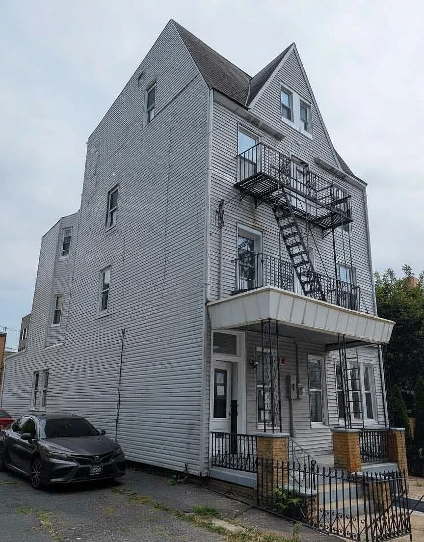 Building Photo - 10 Sherman Pl #7
