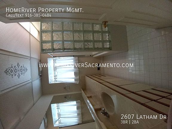 5th image of 2607 Latham Dr