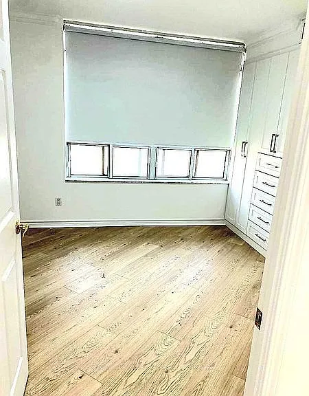 35 Kingsbridge Garden Cir #1008 — Photo 21