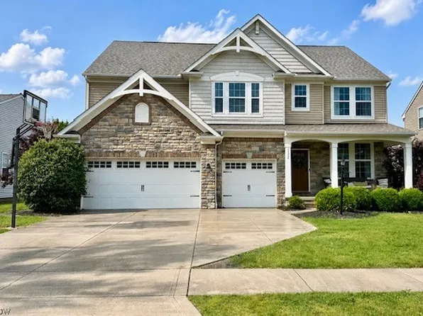1392 Muirwood Dr, Brunswick, OH 44212