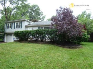 10324 Reeds Dr, Overland Park, KS 66207