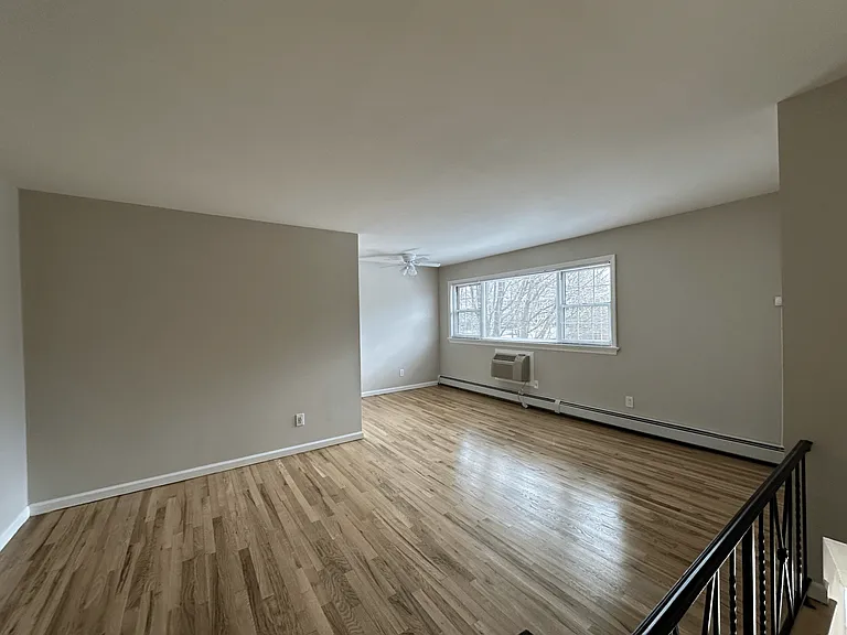 Arla Apartments — Photo 9