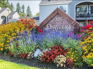 5225 SW Jean Rd #401, Lake Oswego, OR 97035