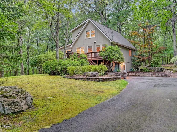 47 Tennis Club Cir, Lakeville, PA 18438