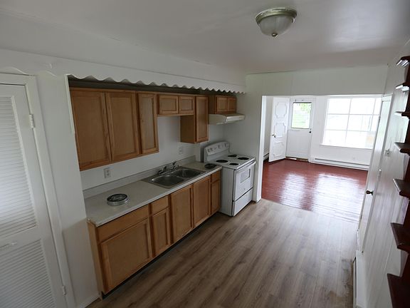 2nd image of 437 East Ave