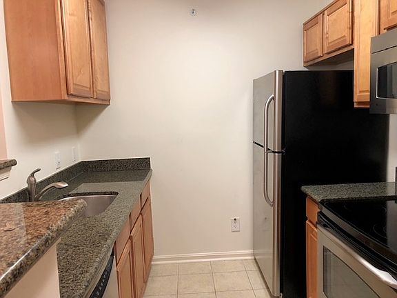 3rd image of 3175 Summit Square Dr APT E11