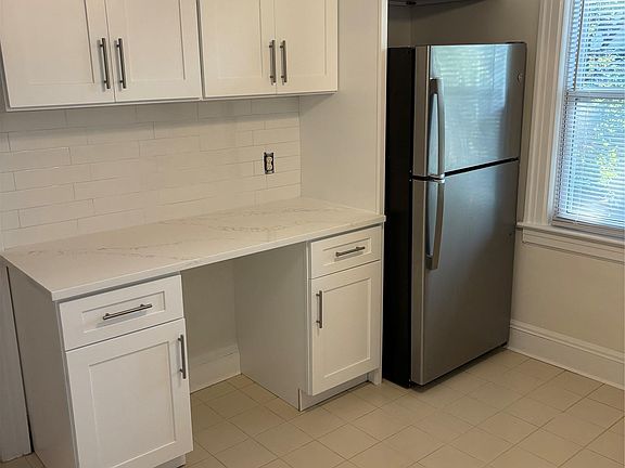 4th image of 181 Violet Ave Floor 2