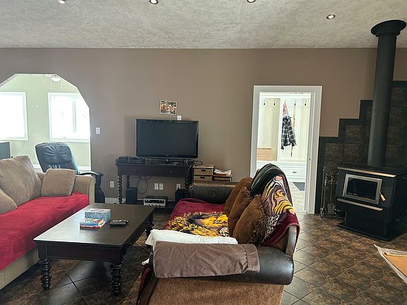 5th image of 74224 Range Road 173