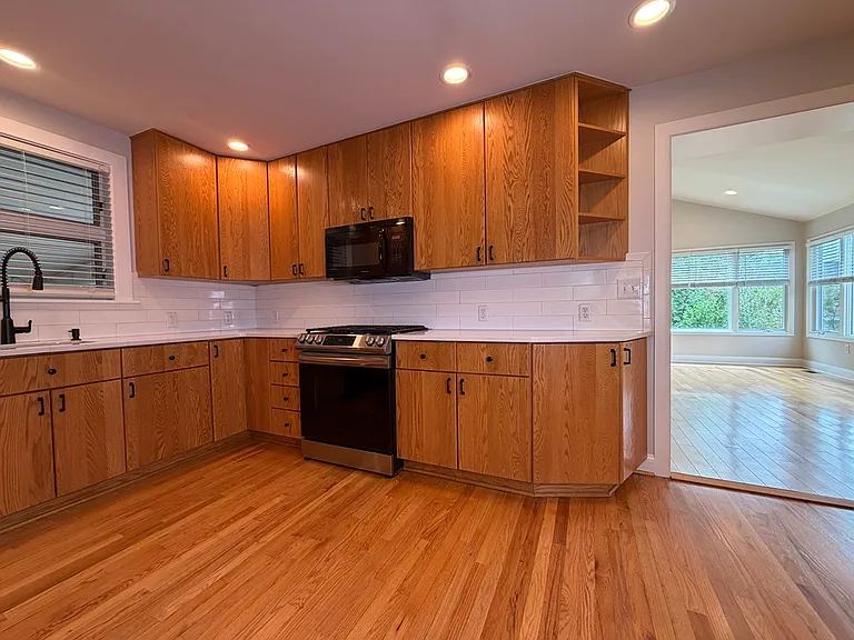 126 Median Dr — Photo 5