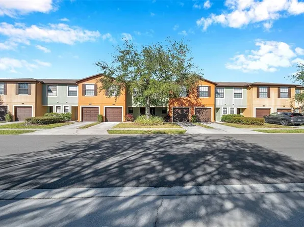 2517 Edgewater Falls Dr, Brandon, FL 33511